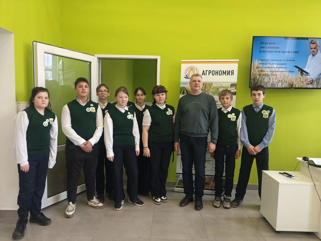 Агроном - профессия настоящего и будущего.